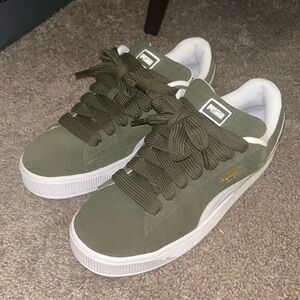 PUMA Men’s Suede XL Shoes Olive - LIKE NEW - Worn Once
